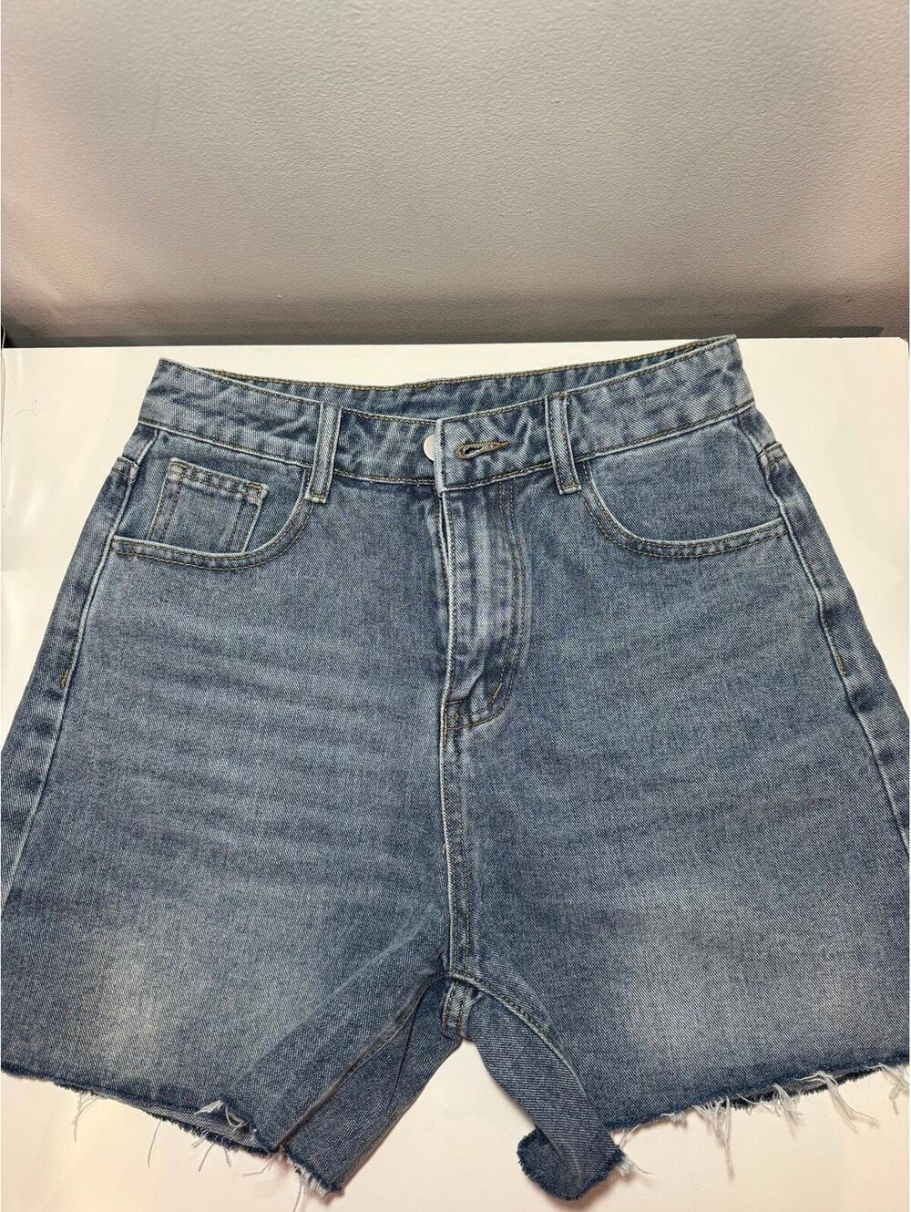 Denim shorts - Picture 1 of 3